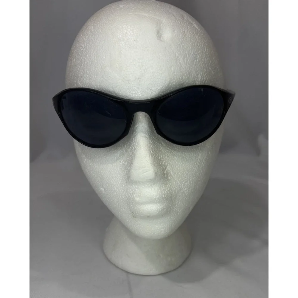 Vintage Gargoyle Black Sunglasses - Rubber Nose Piece